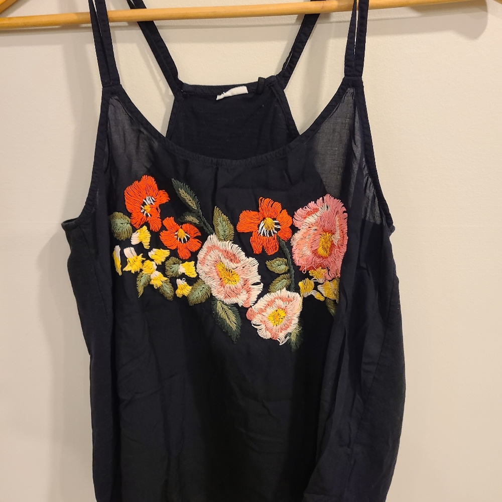 Ladies Top - Picture 2 of 4